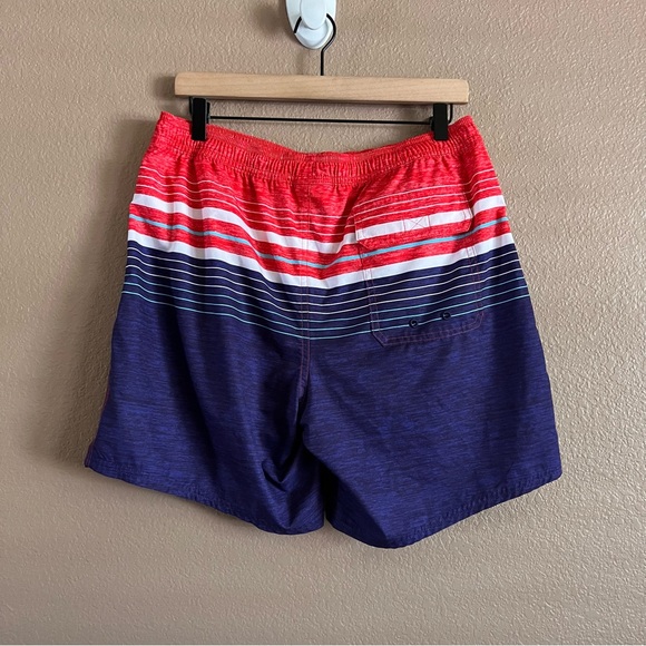 Vineyard Vines Red and Blue Board Shorts Classic Swimwear Size Medium - Picture 4 of 7